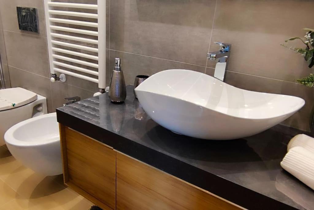 Casa Relax - 500 Mt. Dal Centro Apartment ตูริน ภายนอก รูปภาพ