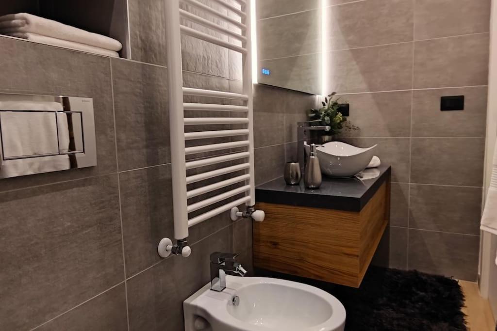 Casa Relax - 500 Mt. Dal Centro Apartment ตูริน ภายนอก รูปภาพ